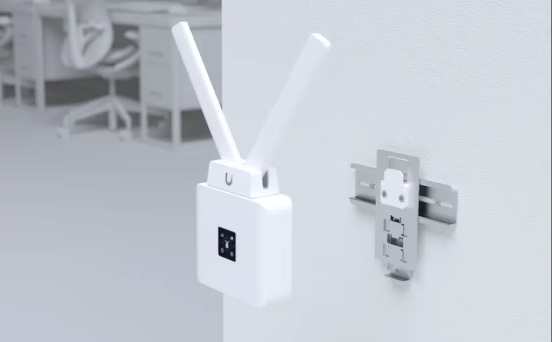Ubiquiti UMR-EU | Router mobilny LTE | LTE Cat4, 2x RJ45 1Gb/s, WiFi4, GPS, nanoSIM