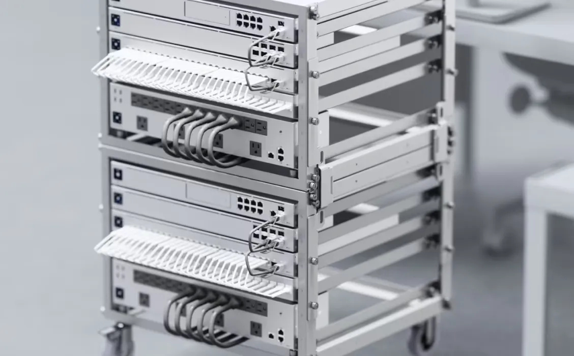 Ubiquiti UACC-Rack-Stacking-Kit | Akcesorium do stackowania U-Rack-6U-TL | Montaż beznarzędziowy