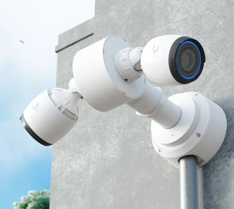 Ubiquiti UACC-Camera-DM-W | Uchwyt montażowy dla dwóch kamer UniFi | dedykowany dla UniFi Bullet, Dome, Turret