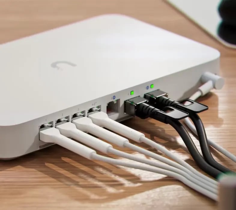 Ubiquiti UXG-Fiber | Kontroler | Switch/Gateway, 4x 2.5GbE RJ45, 2x SFP+