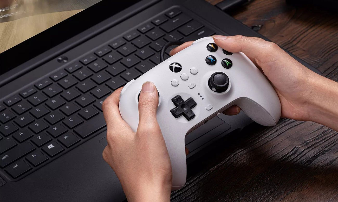 Kontroler 8BitDo Ultimate Wired Xbox Pad White