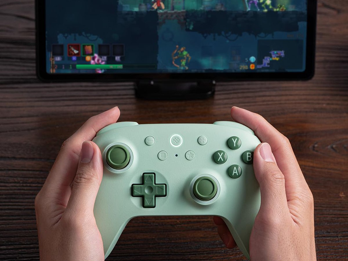 8BitDo Ultimate 2C Wireless Pad Grün - Lifestyle-Bild