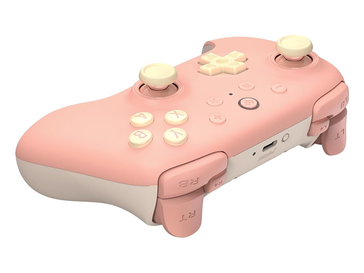 Kontroler 8BitDo Ultimate 2C Wireless Pad Brzoskwiniowy - Widok od przodu pod kątem