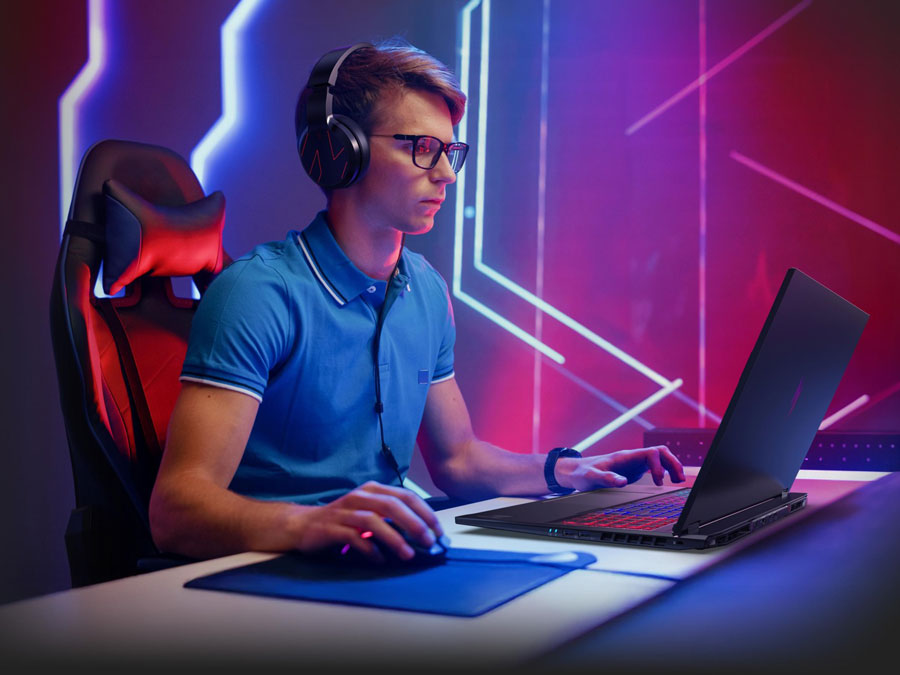 Acer Nitro 18 AI bok obudowy