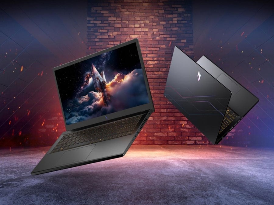 Acer Nitro V erakn oraz pokrywa matrycy