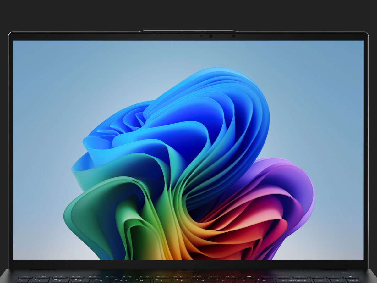 Laptop Acer Swift 16 ekran oled