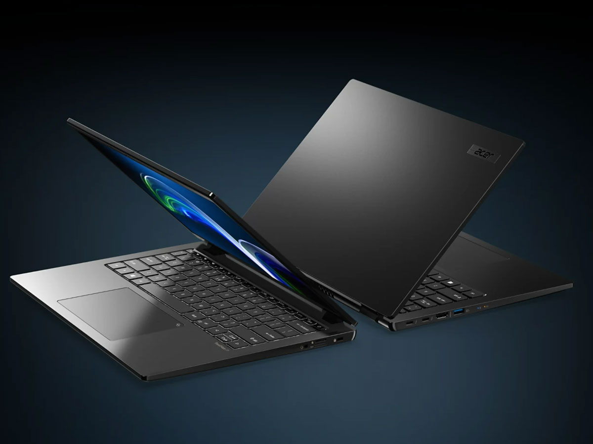 Acer TravelMate P6 boki