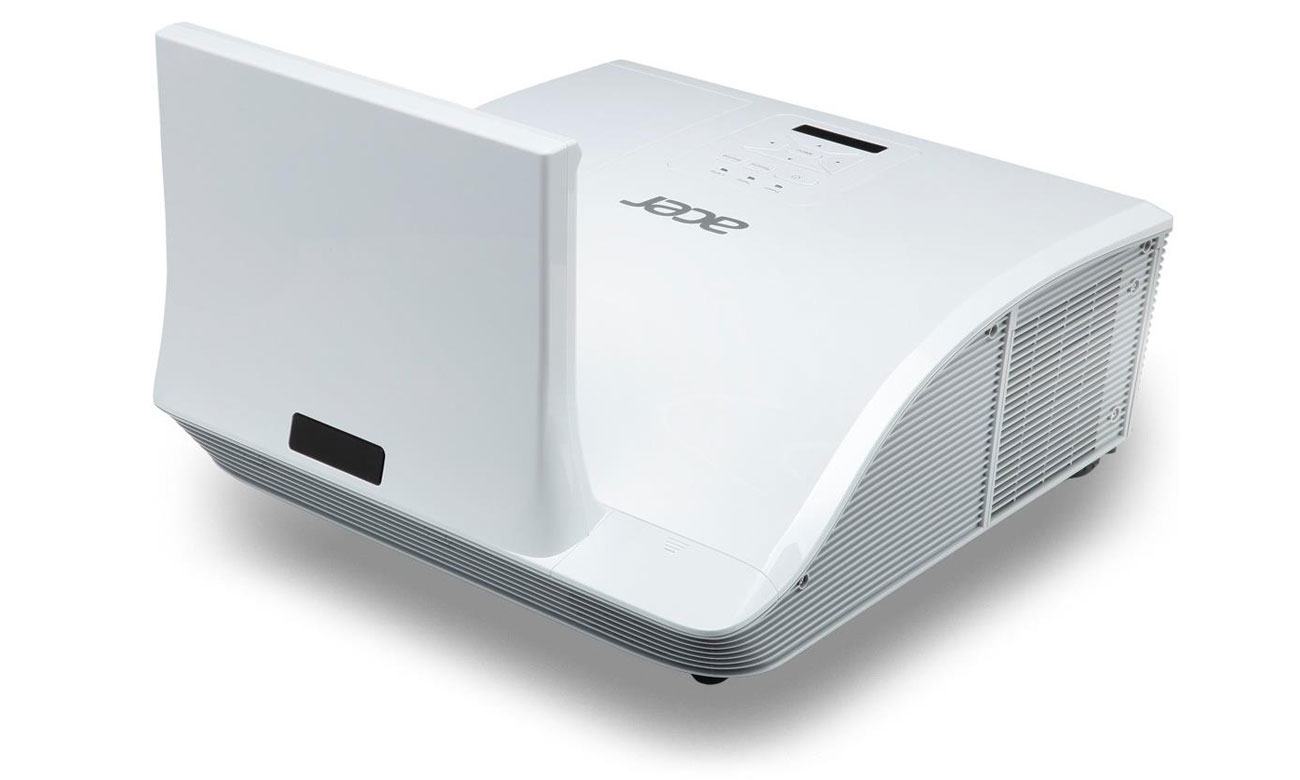 Acer U5313W projektor blisko ekranu wyraźny obraz z dużej odległości