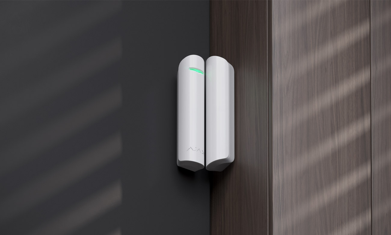 Bezprzewodowy czujnik Ajax Systems DoorProtect biały