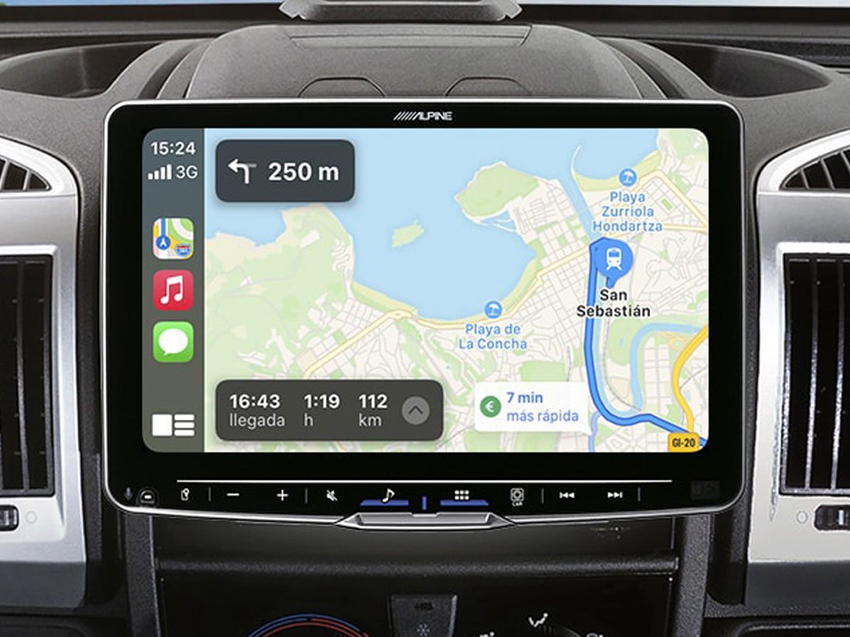 Samochodowa stacja multimedialna Alpine iLX-F905D - Grafika lifestyle