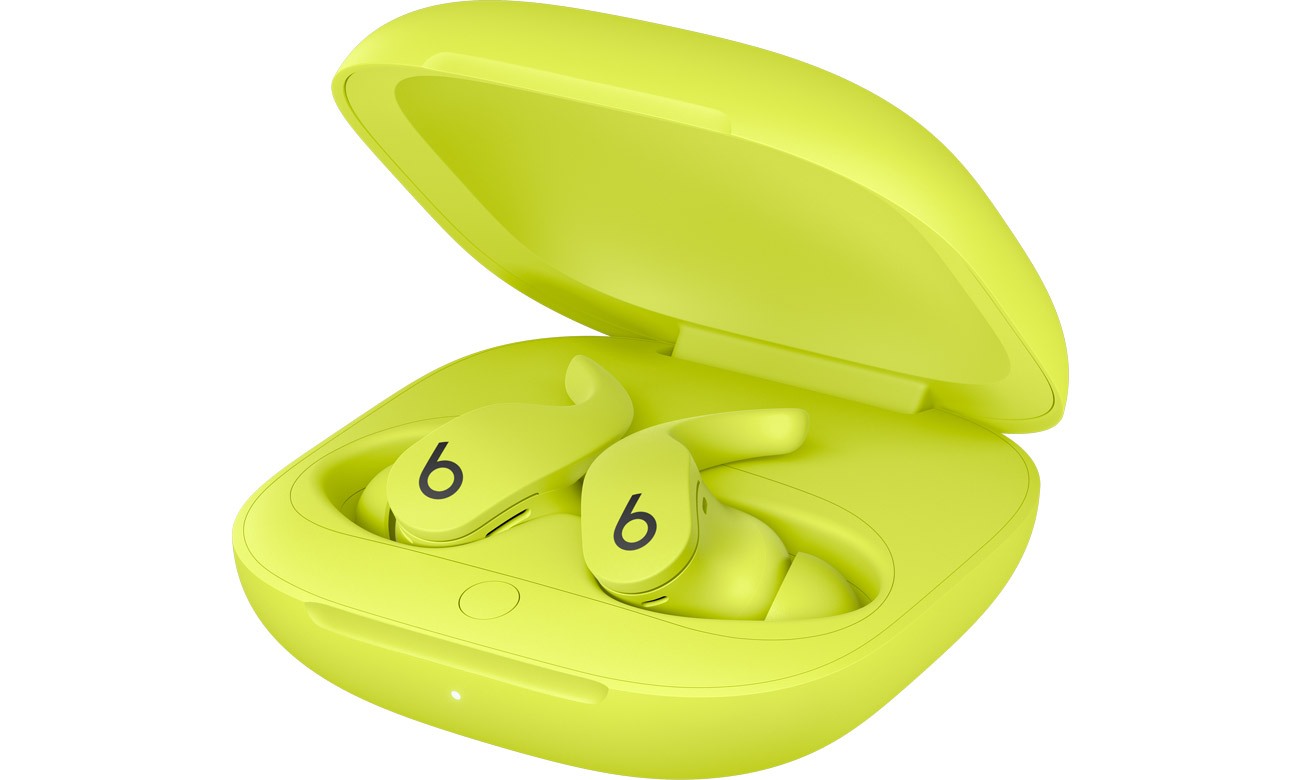 Słuchawki bezprzewodowe Apple Beats Fit Pro Volt Yellow - Widok od przodu pod kątem słuchawek w otwartym etui