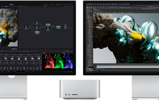 Monitory Studio Display i Studio Display XDR, po jednym z każdej strony Maca Studio, wyświetlające miejsce pracy artysty, oprogramowanie i narzędzia do modelowania 3D