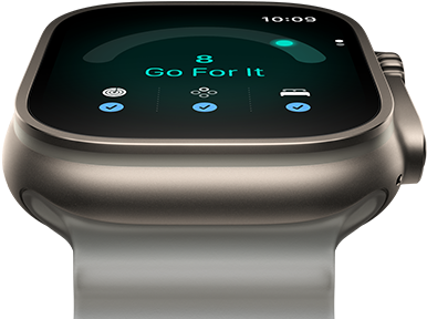 Apple Watch Ultra 4 z kopertą z tytanu w kolorze naturalnym, pasek Ocean w kolorze półprzezroczystej szarości, wynik gotowości 8, zewnętrzna prawa strona, Digital Crown, wystający przycisk boczny