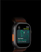 Apple Watch Ultra 4 z kopertą z tytanu w kolorze czarnym, opaska Alpine w kolorze burgunda, na ekranie funkcja Wyścig na trasie z zaznaczonym trasą biegową na mapie