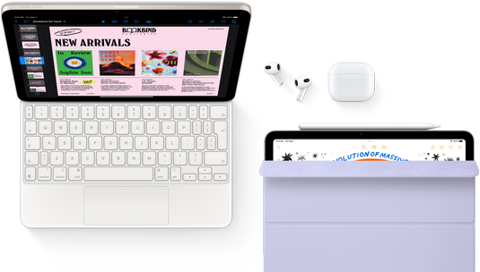 Podłączony do klawiatury Magic Keyboard iPad Air ze słuchawkami Airpods Pro, Apple Pencil Pro oraz etui Smart Folio