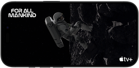 Serial AppleTV+ „For All Mankind” wyświetlany na iPhonie 16 Pro. Scena z pierwszego odcinka pod tytułem „The Red Moon”