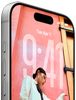 iPhone 17 Pro, przód, widoczny ekran blokady iOS 26, Dynamic Island w górnej części urządzenia, przycisk czynności, przyciski głośności
