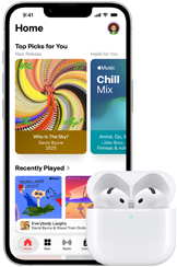 iPhone 17e, przód obudowy, na ekranie apka Apple Music z otwartym ekranem początkowym, obok AirPods Pro 3 w otwartym etui ładującym MagSafe