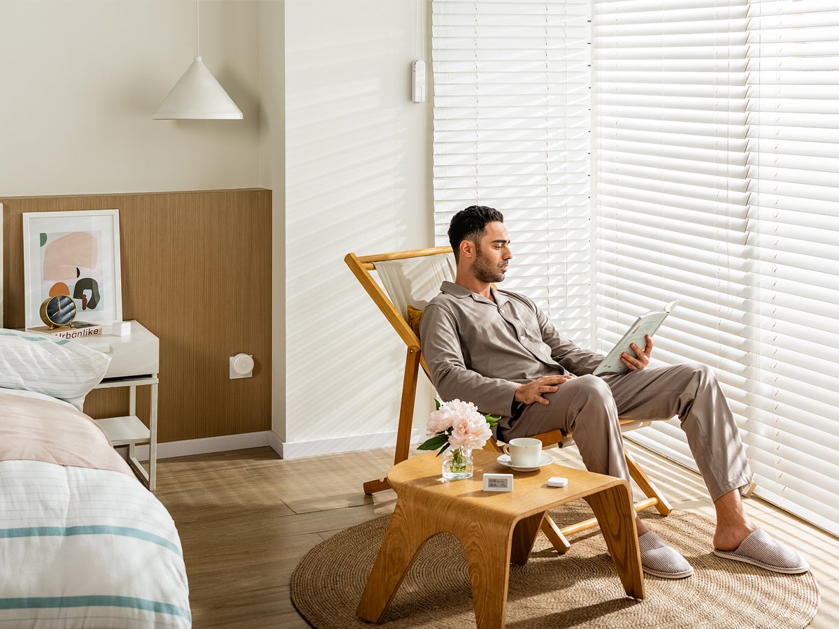 Silnik do rolet wewnętrznych Aqara Roller Shade Driver E1 - Grafika lifestyle