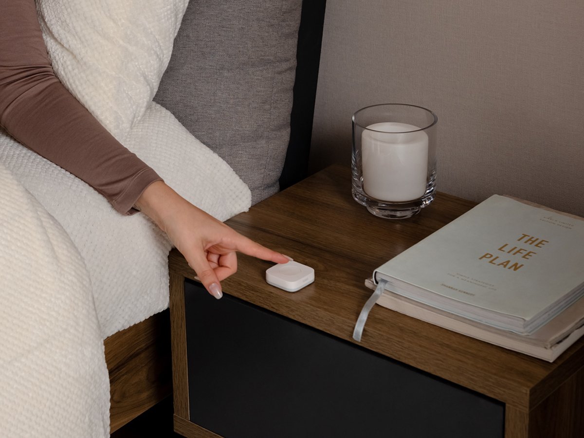 Inteligentny przełącznik Aqara Wireless Mini Switch T1 - Grafika lifestyle