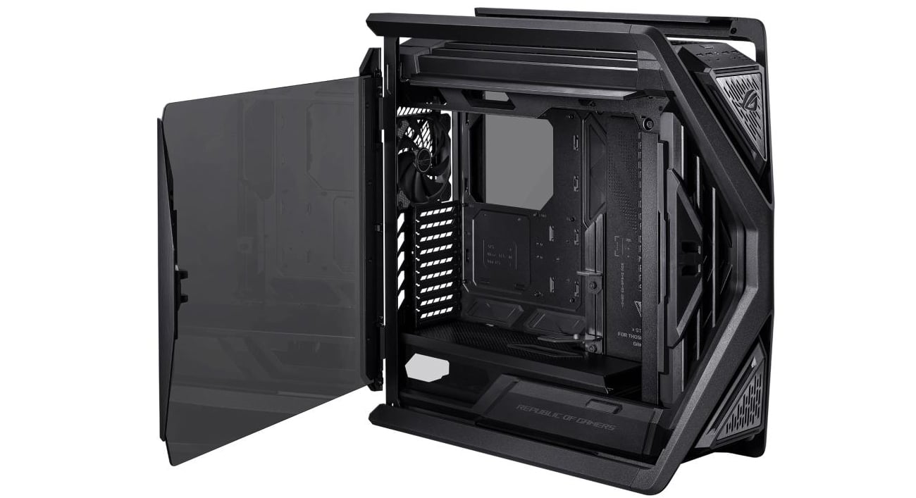 ASUS ROG HYPERION GR701 wnętrze