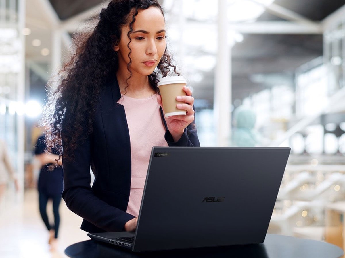 ASUS ExpertBook B5604 wygląd