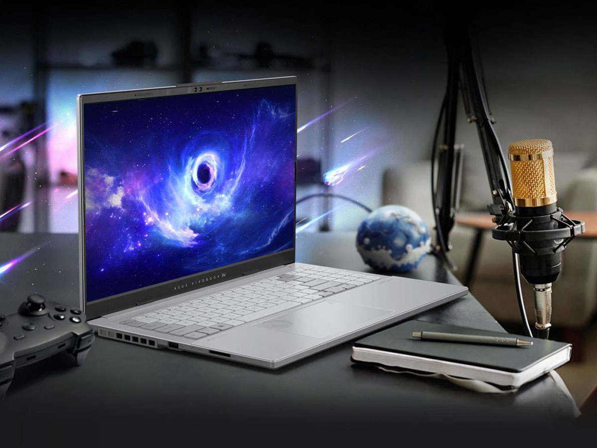 ASUS Vivobook Pro 15 bok