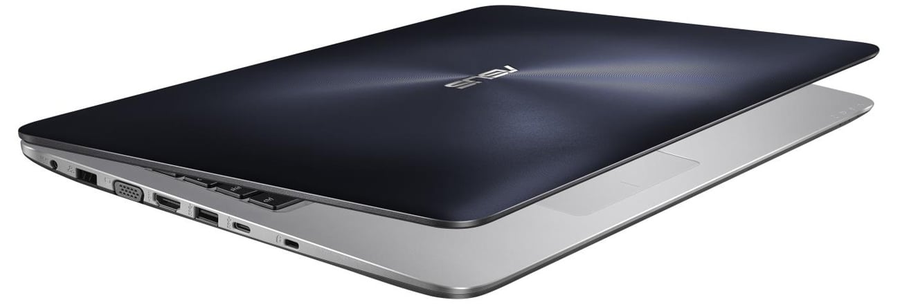 R558UQ bok