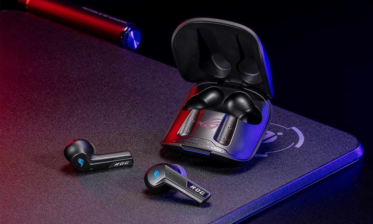 Słuchawki bezprzewodowe ASUS ROG Cetra True Wireless SpeedNova Czarne - Grafika lifestyle