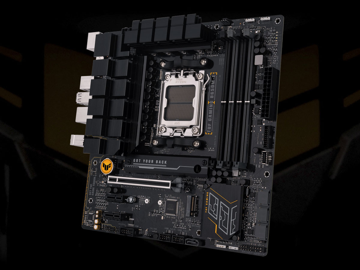 ASUS TUF GAMING B650M-E widok z prawej