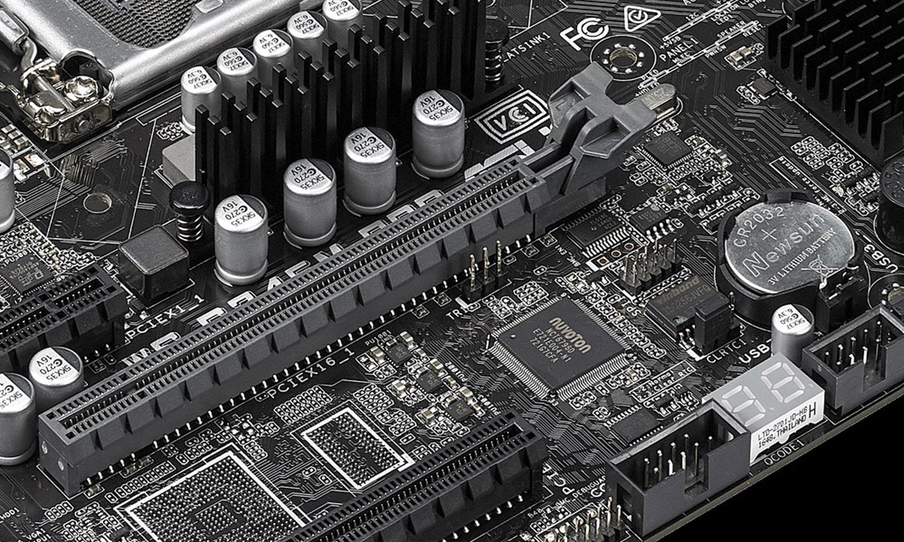 ASUS WS C246M PRO Wzmocniony slot PCIe
