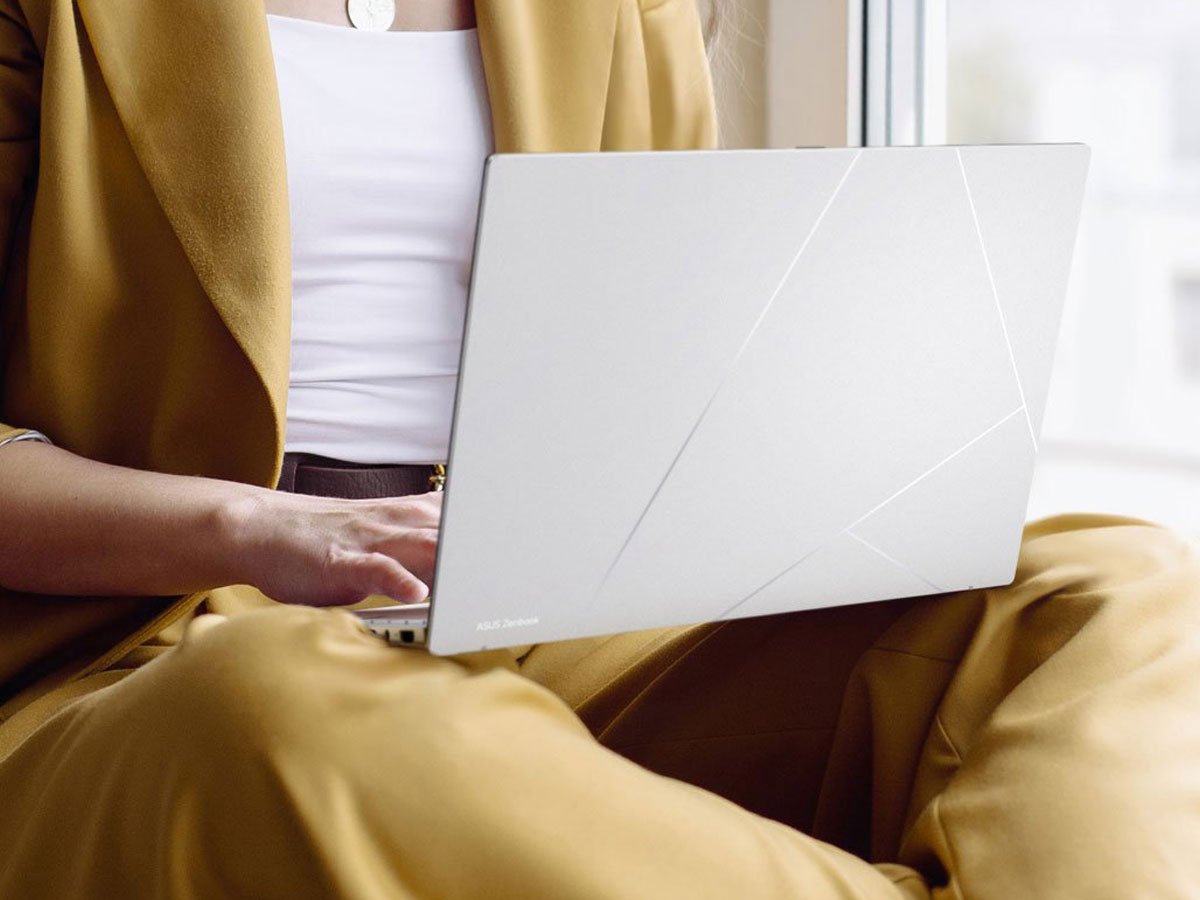 ASUS ZenBook 14 UX3405MA wygląd