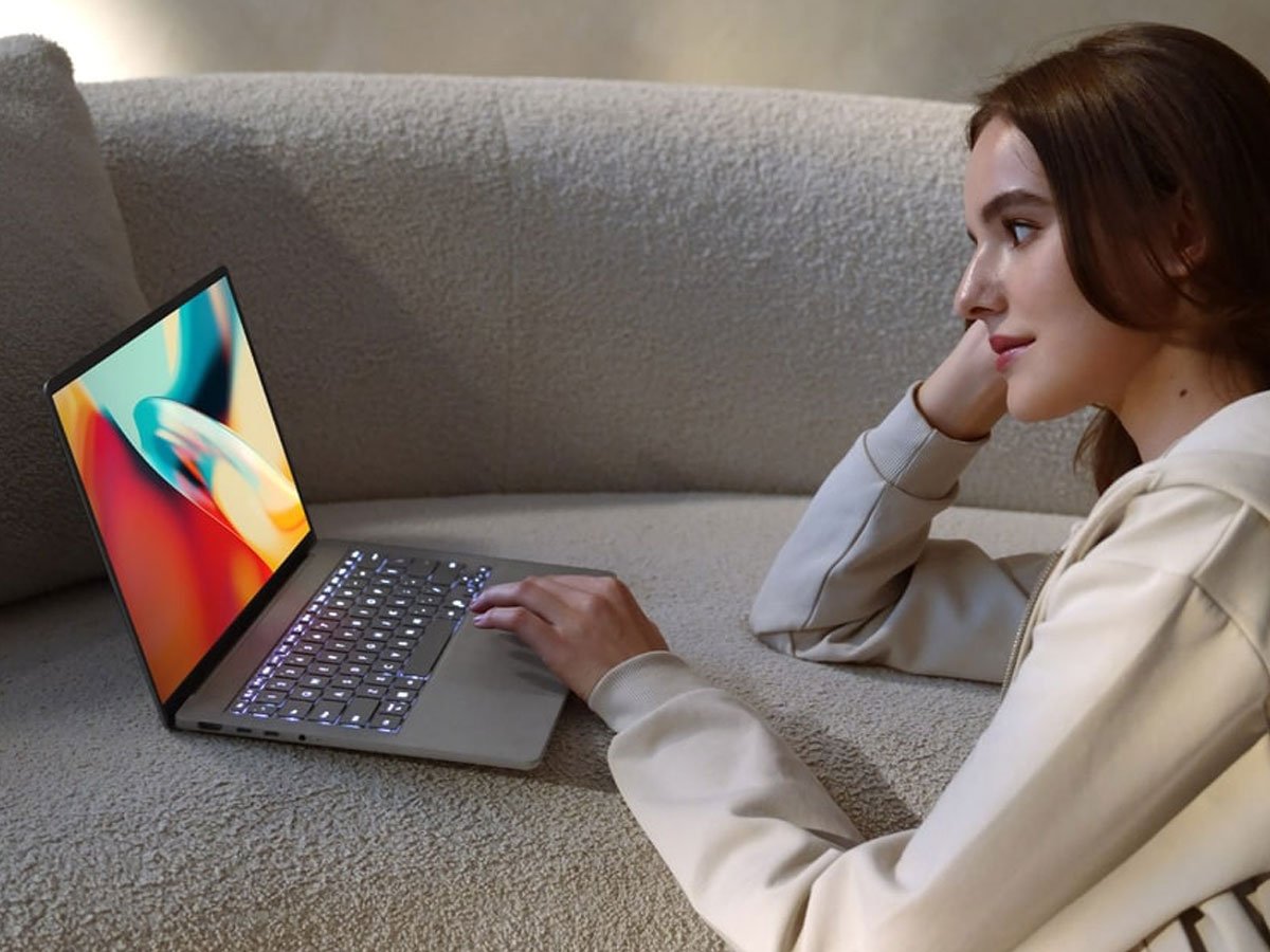 ASUS ZenBook A14 przód