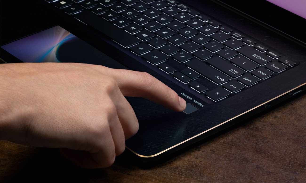 ASUS ZenBook Pro 15 UX580GE Precyzyjny czytnik linii papilarnych