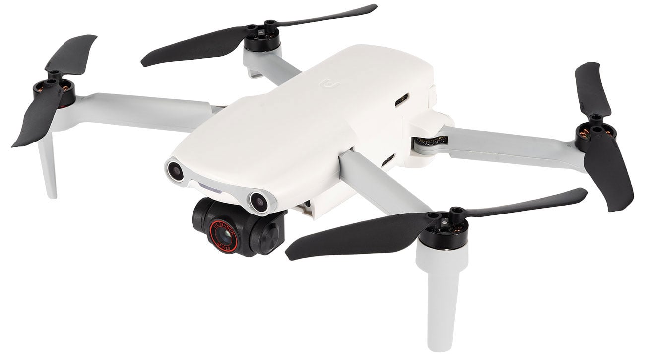 Dron Autel EVO Nano+ Premium Bundle w kolorze białym - Widok z przodu pod kątem