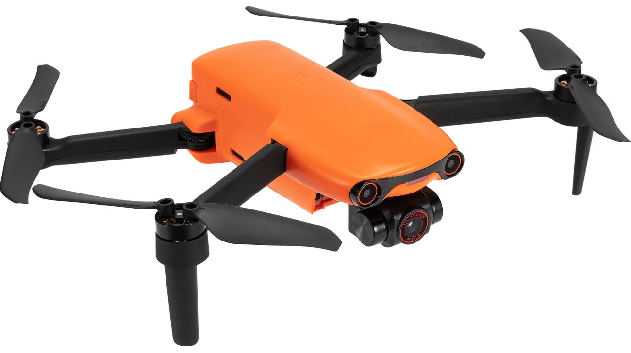Dron Autel EVO Nano+ Pomarańczowy - Widok z przodu pod kątem