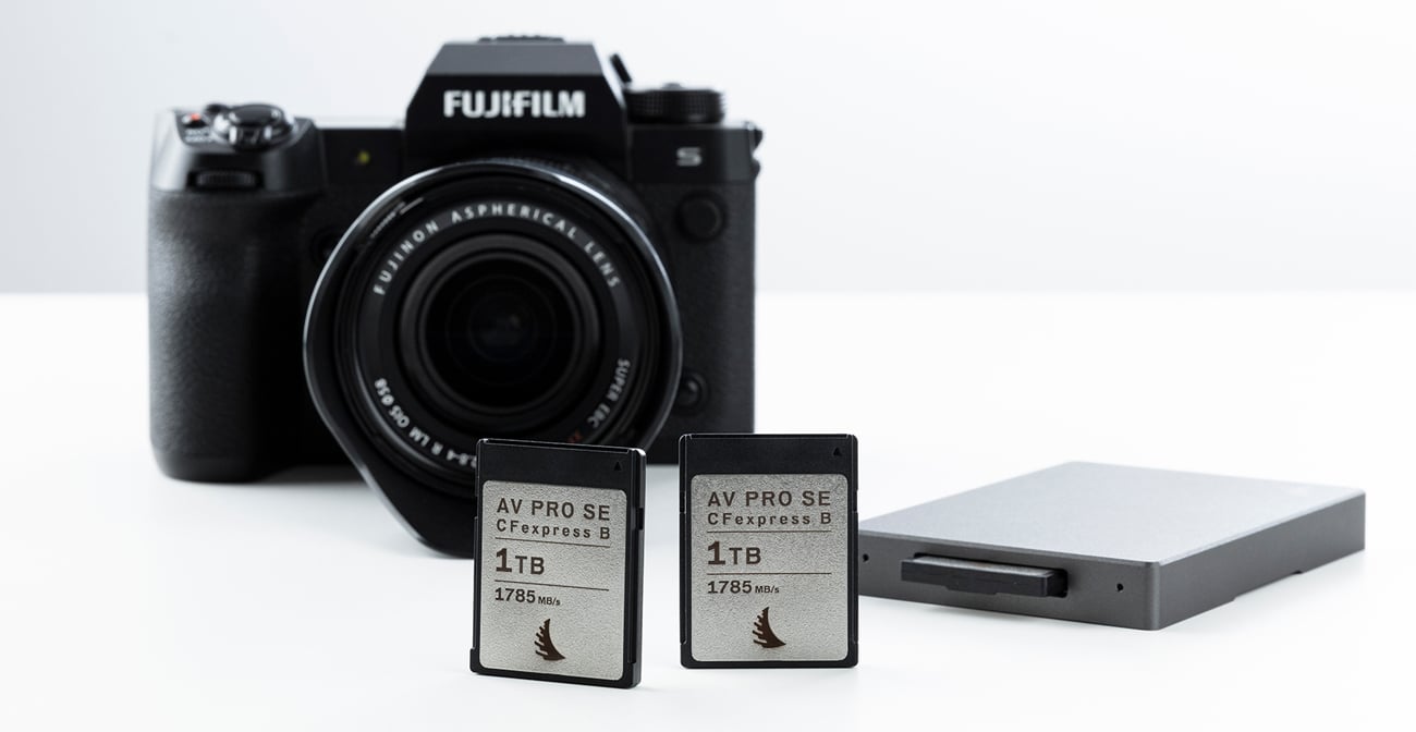 Angelbird AV PRO CFExpress SE Type B Match Pack z aparatem Fujitsu