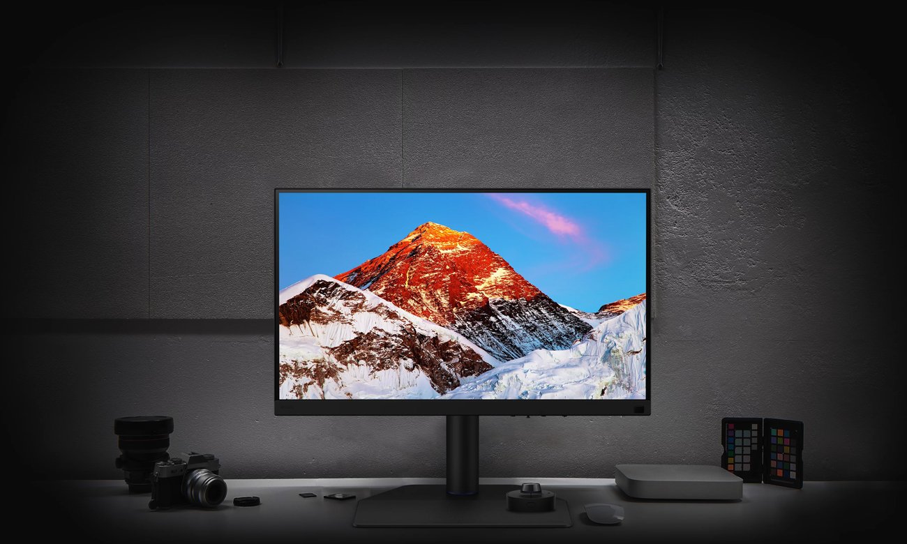 BenQ SW272U