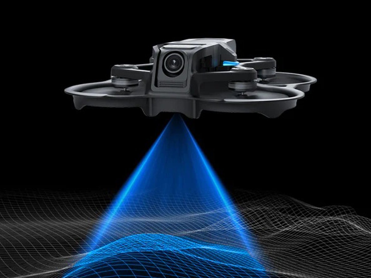 Dron BetaFPV Aquila16 FPV Kit - Grafika lifestyle