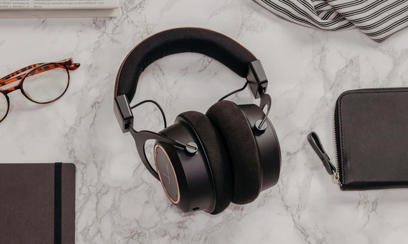 Słuchawki Beyerdynamic Amiron Wireless Miedziane - Grafika lifestyle