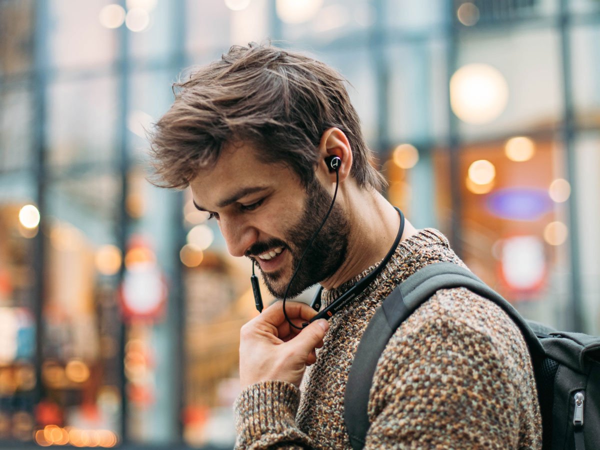Słuchawki bezprzewodowe Beyerdynamic Blue BYRD ANC Gen. 2 - Grafika lifestyle