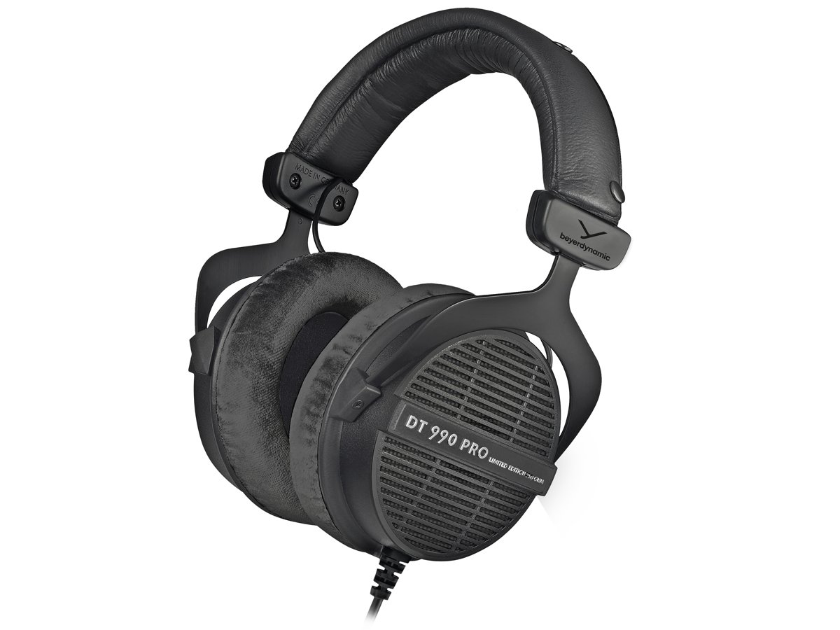 Słuchawki Beyerdynamic DT990 Pro Limited Black Edition 250Ohm - Widok od przodu pod kątem