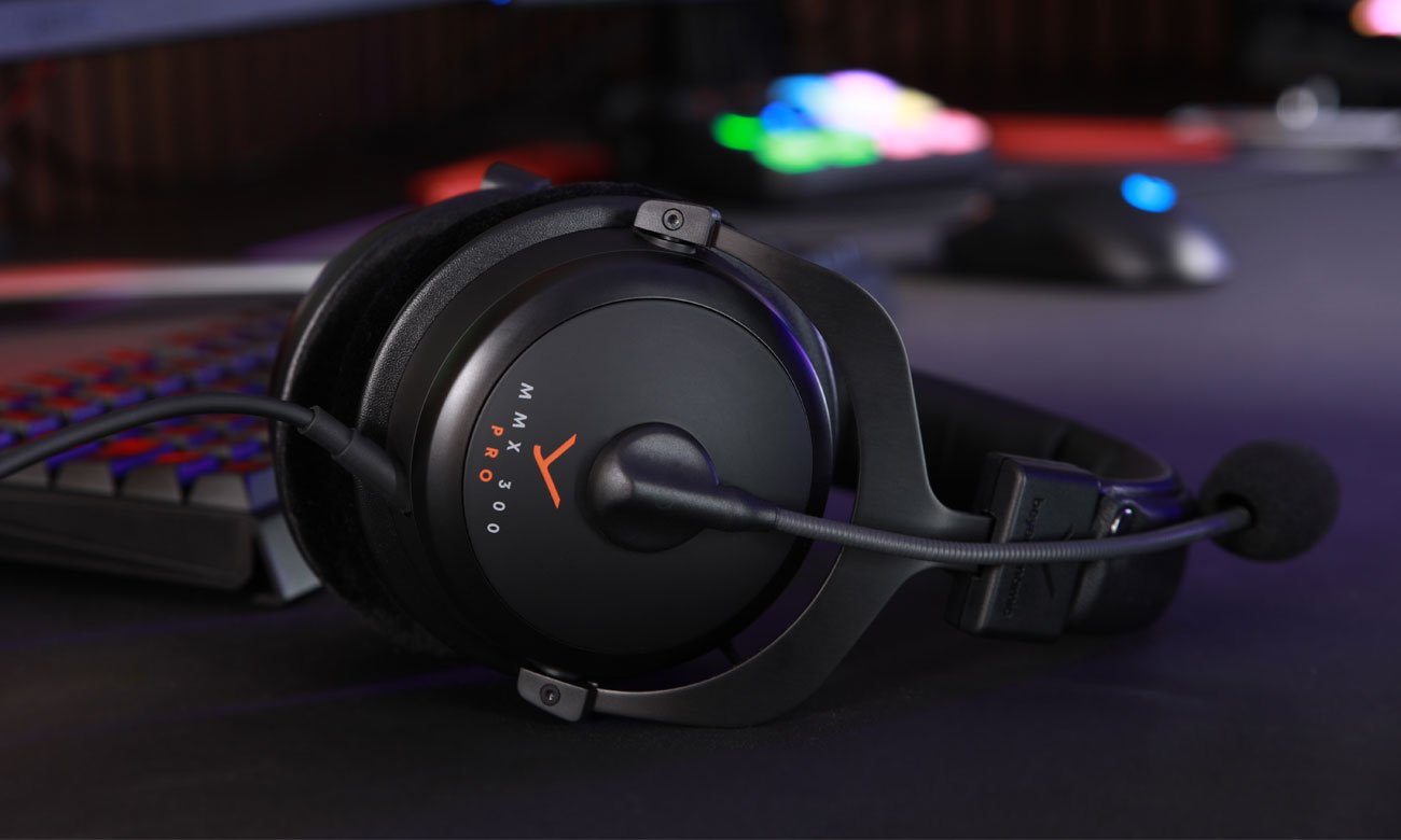 Słuchawki Beyerdynamic MMX 300 Pro - Grafika lifestyle