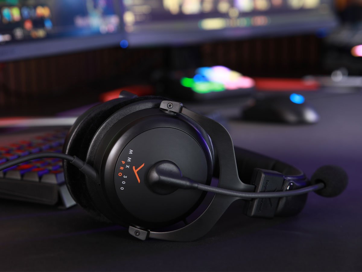 Słuchawki Beyerdynamic MMX 300 Pro - Grafika lifestyle