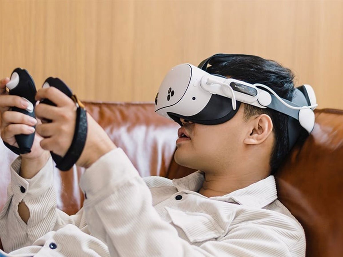 Pasek odciążający z baterią BOBOVR E3 PRO do Meta Quest 3/3S - Grafika lifestyle