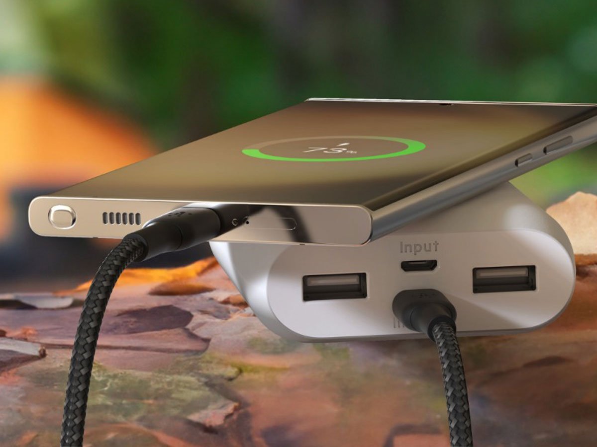 Kabel Belkin USB-C na USB-C w oplocie 60W - Grafika lifestyle