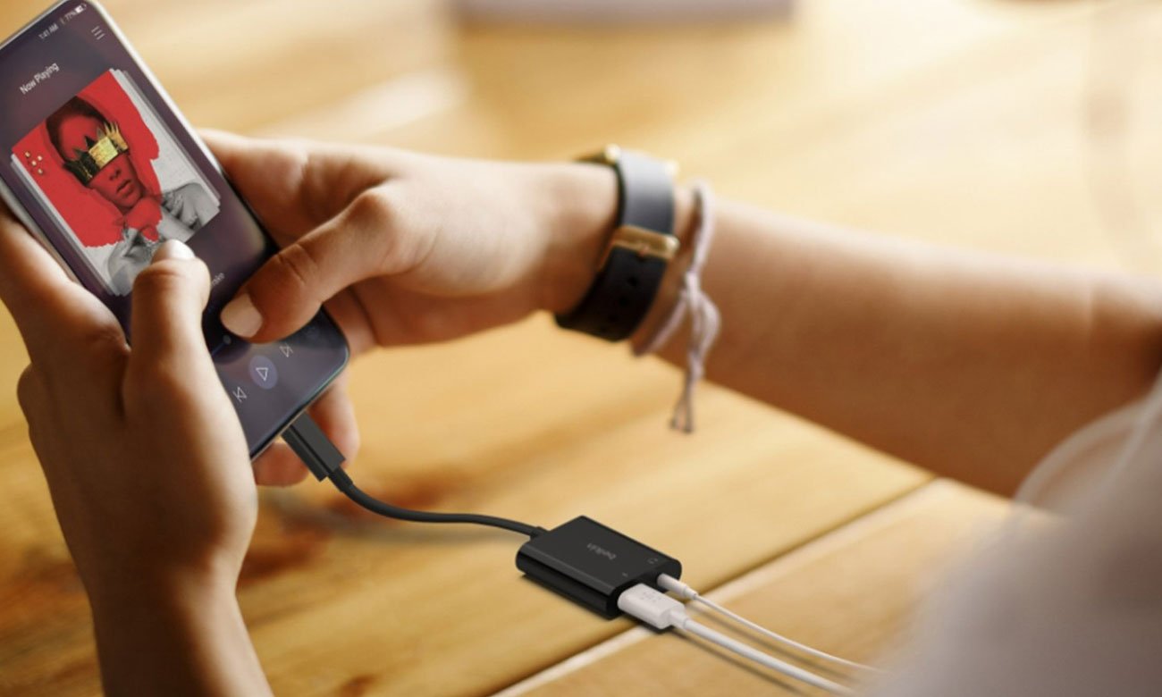 Belkin ROCKSTAR 3.5mm Audio + USB-C Charge Adapter