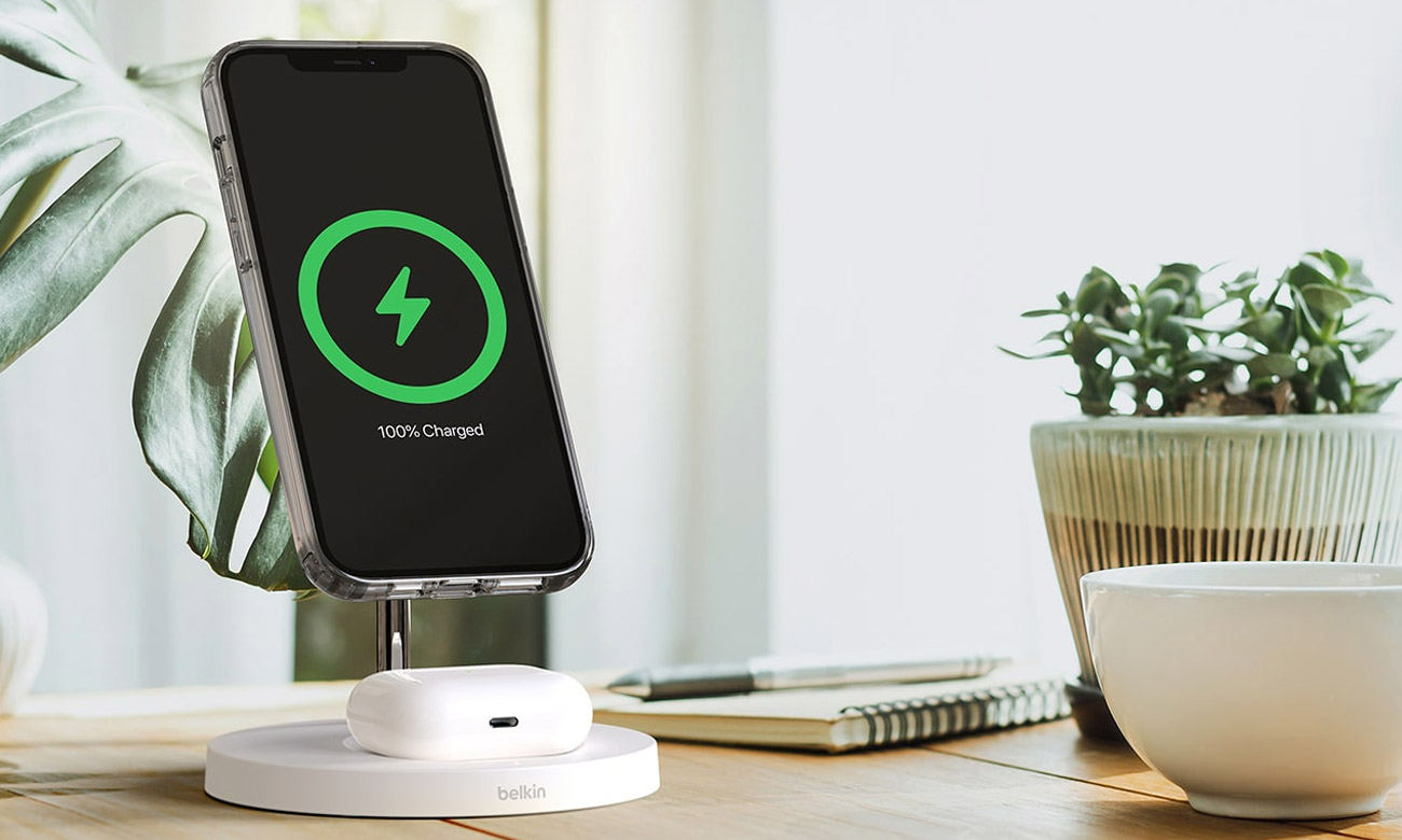 Etui Belkin SheerForce Magnetic Anti-Microbial ładowanie MagSafe
