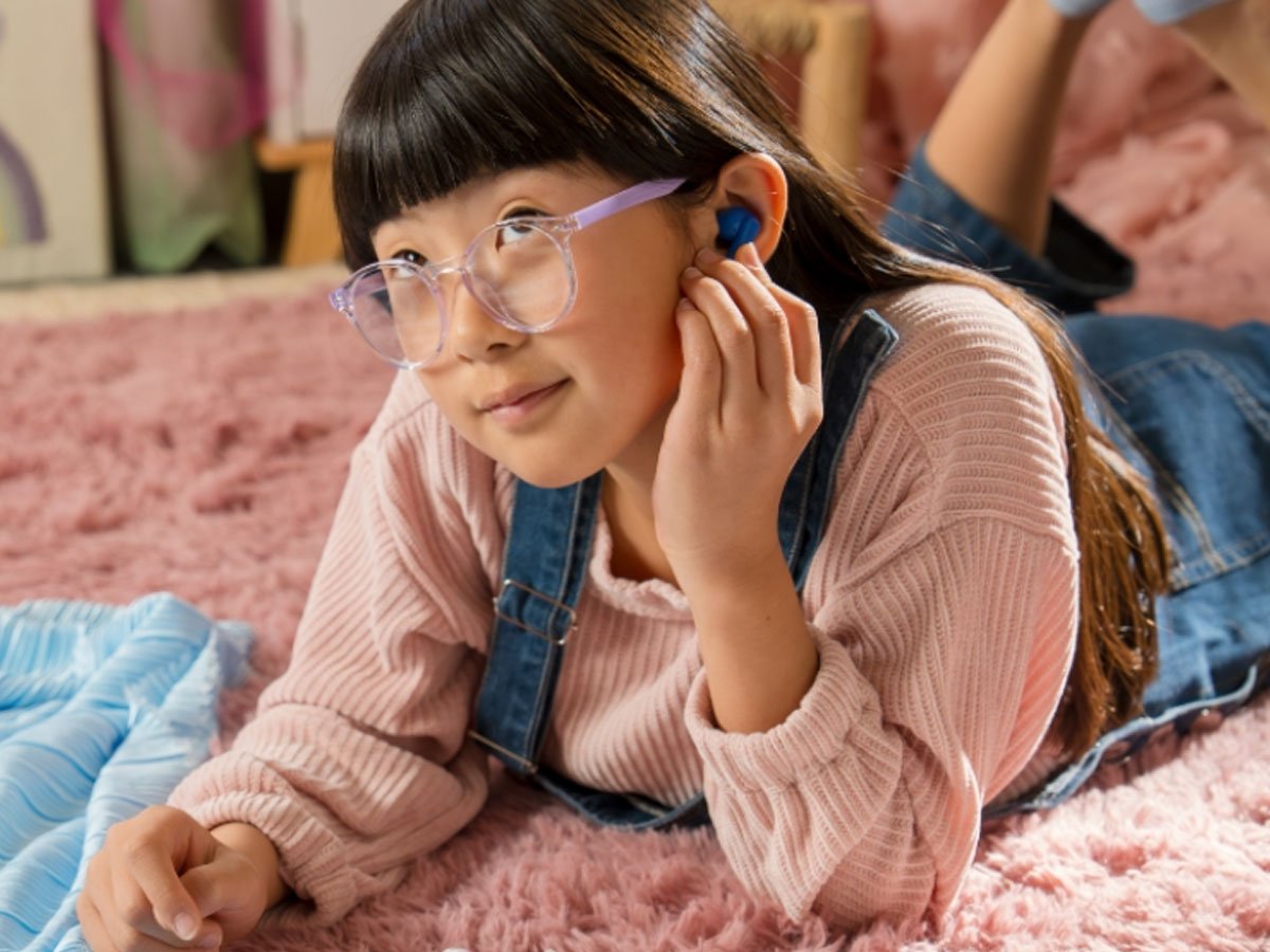 Słuchawki bezprzewodowe Belkin SoundForm Nano 2 - Grafika lifestyle