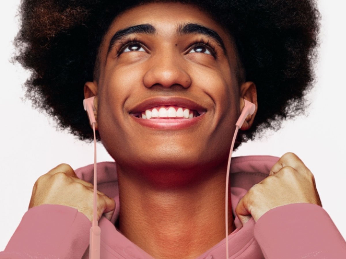Słuchawki przewodowe Belkin SoundForm USB-C - Grafika lifestyle